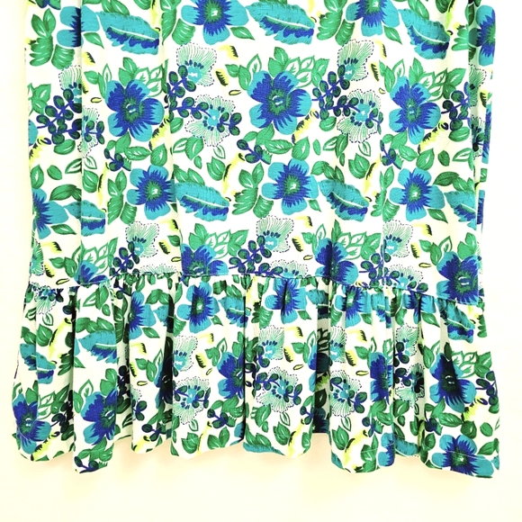 Floral Top with Peplum Style Ruffle, Blues and Greens, Size 18 - 20 - Picture 8 of 14